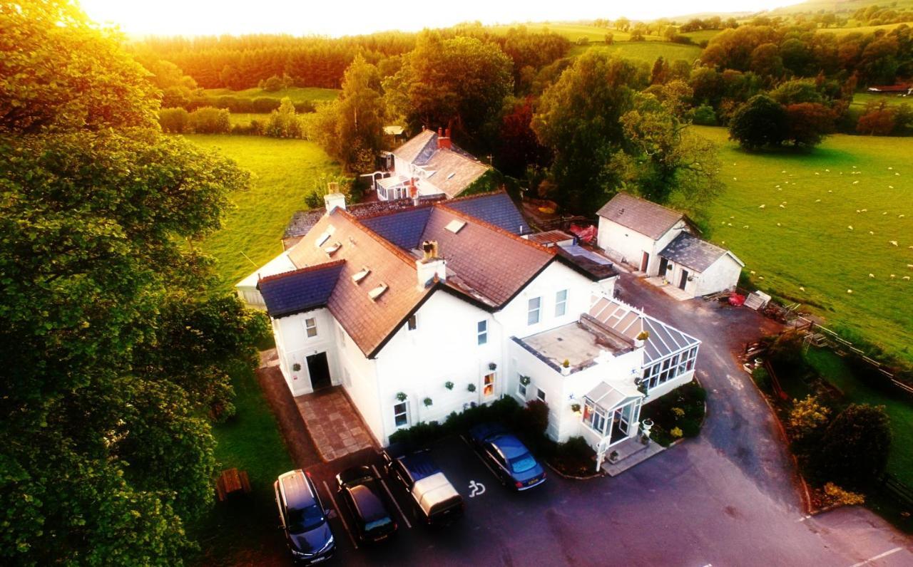 Hotel The White House à Sennybridge Extérieur photo